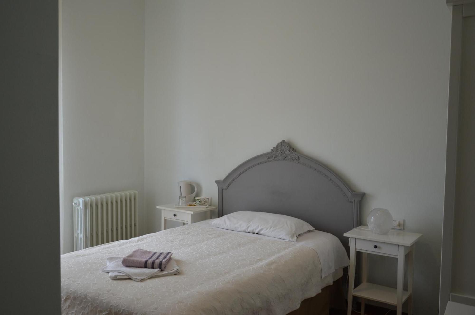 B&B Cherry En Rose Лецено Стая снимка